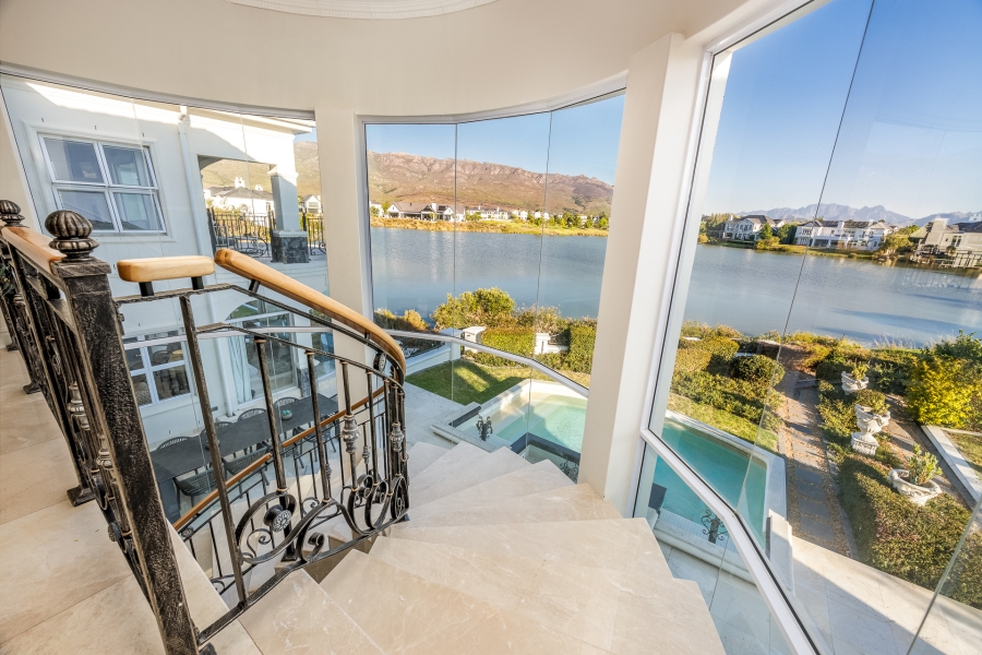 5 Bedroom Property for Sale in Val De Vie Estate Western Cape